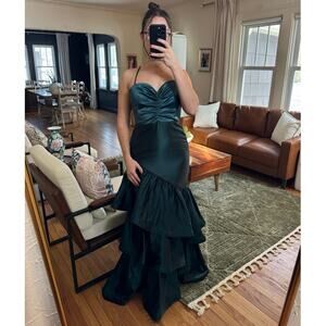 DRESS THE POPULTION Clarice Dress in Pine Size Medium